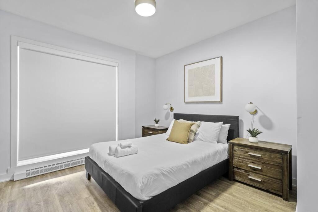 Stylish 2 Bedroom Haven By Jean Talon Market Montréal Esterno foto